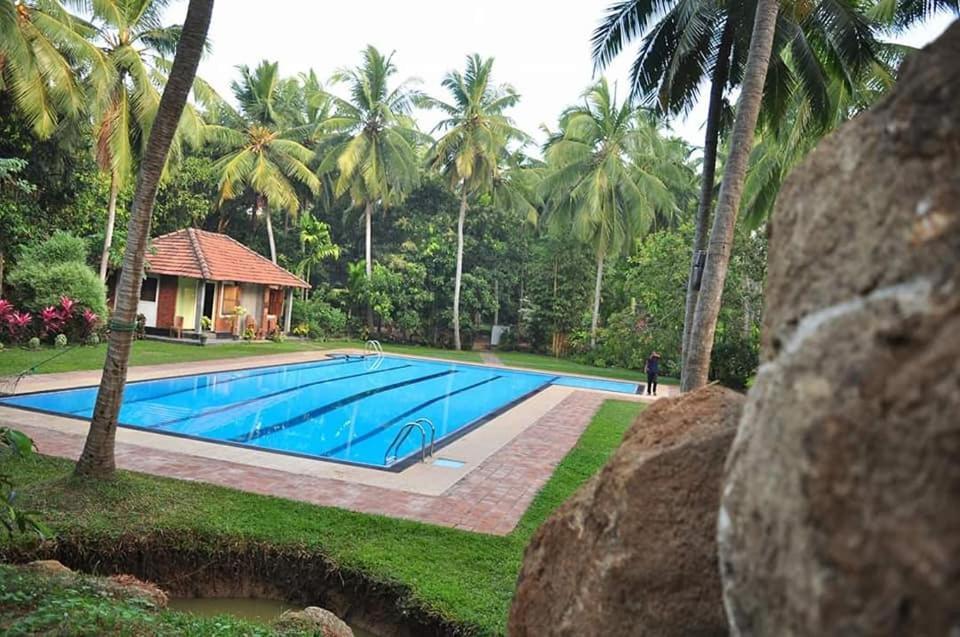 Soba Lanka Holiday Resort Melsiripura Екстериор снимка