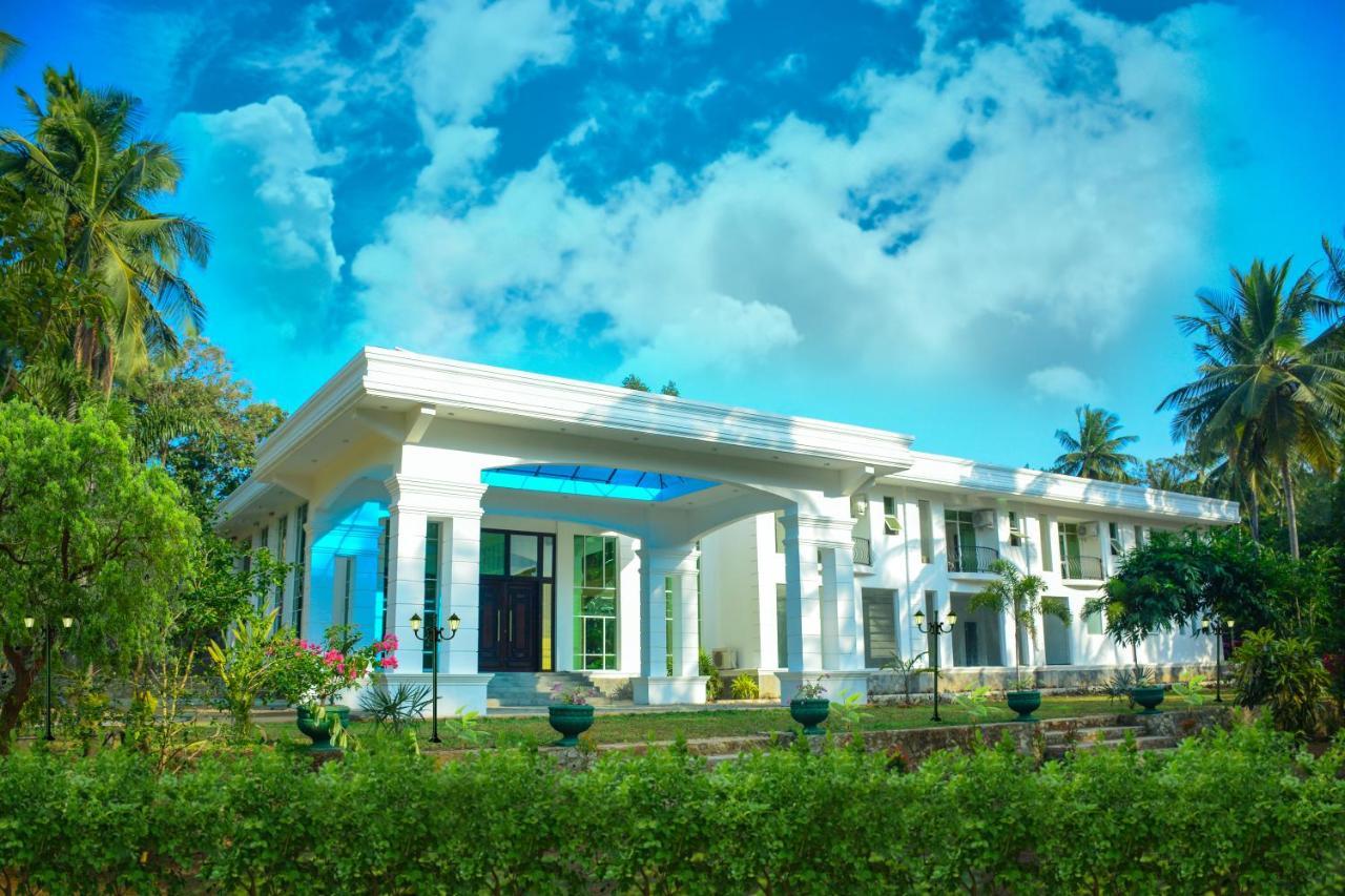 Soba Lanka Holiday Resort Melsiripura Екстериор снимка