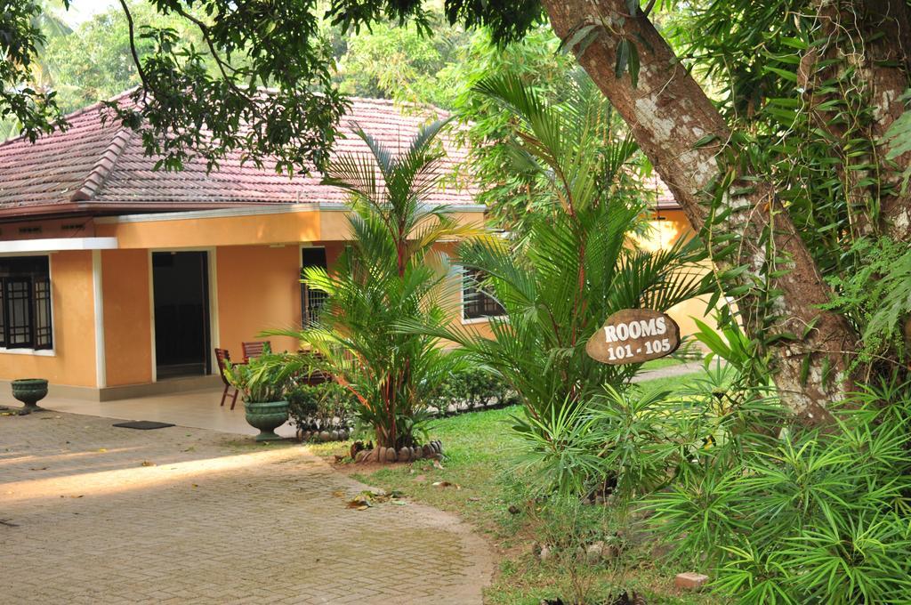 Soba Lanka Holiday Resort Melsiripura Екстериор снимка